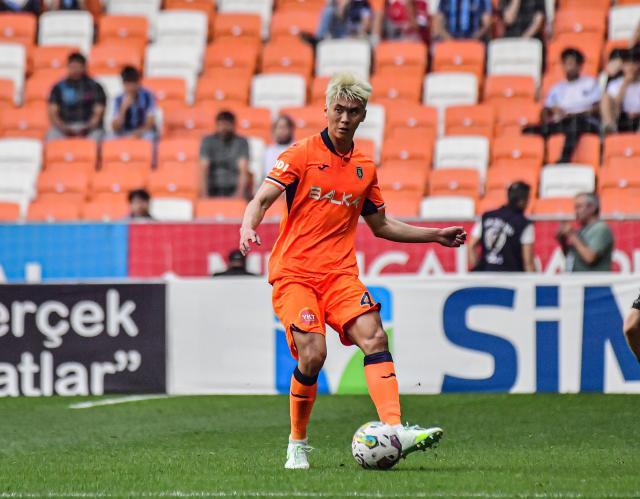 世界赛赛程-吴少聪土超首发2射门险得分 埃姆雷很满意：非常好