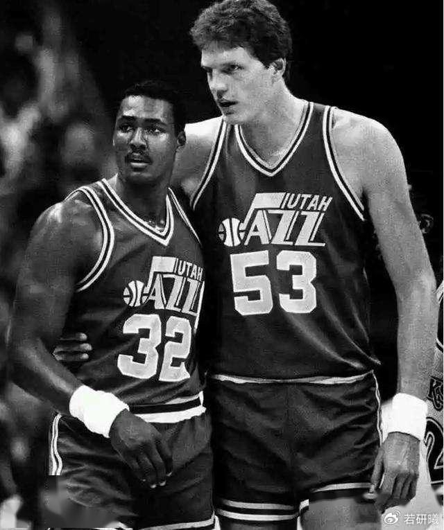 NBA百年一遇的天赋！字母哥的跟腱，奥尼尔的膝盖，博班的手掌|吉安尼斯·安特托孔波|犹他爵士队|沙奎尔-奥尼尔|科比-布莱恩特|马克伊顿_新浪体育_新浪新闻