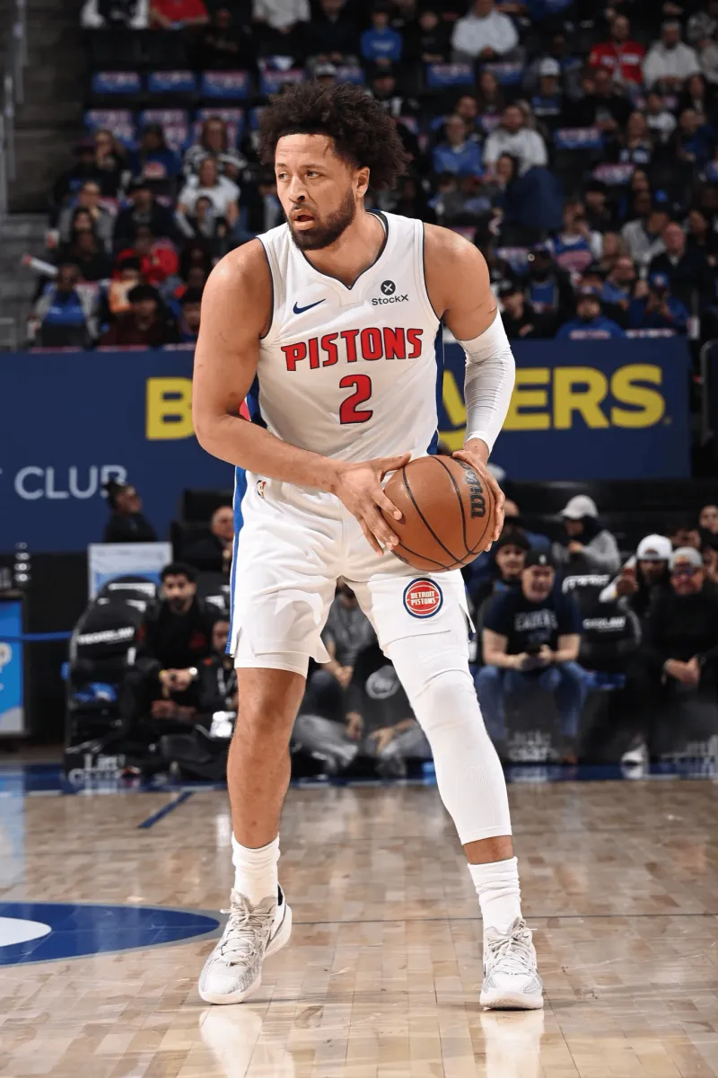 英雄联盟世界赛-坎宁安穿着Cut3迎来复出，得到13分5篮板10助攻