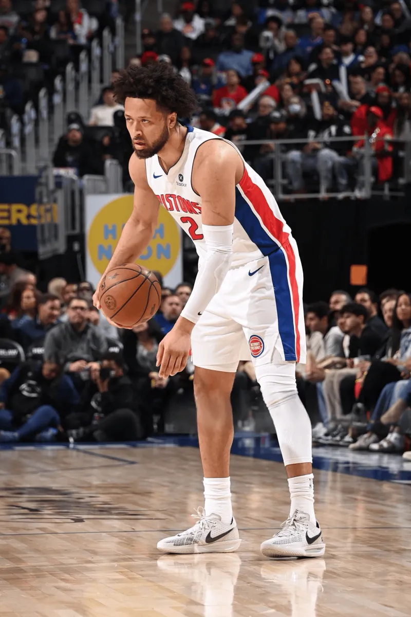 英雄联盟世界赛-坎宁安穿着Cut3迎来复出，得到13分5篮板10助攻